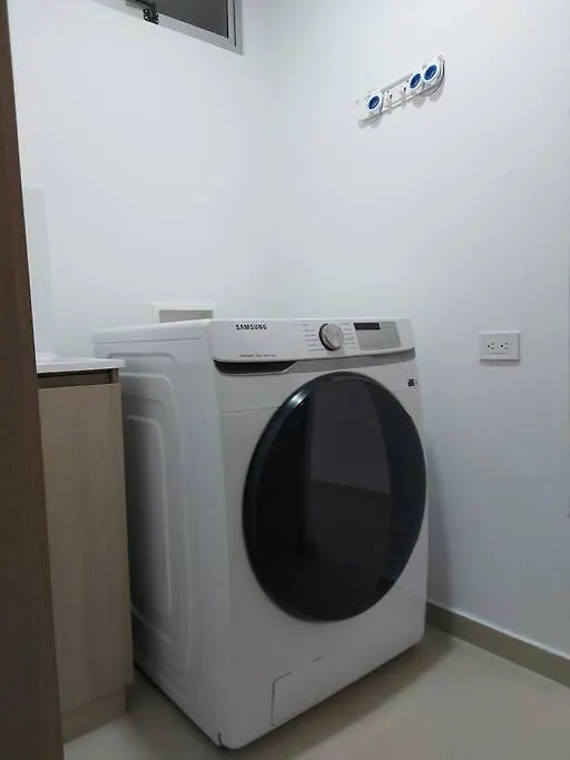 El Emanje Sabaneta Apartamento 0*,  Colômbia